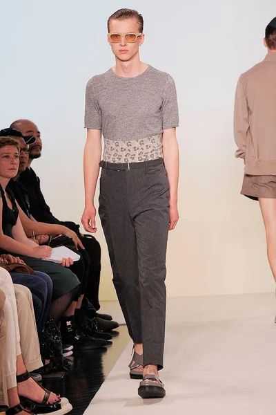 Look 12